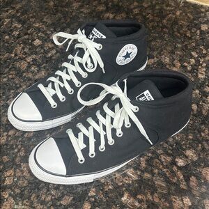 Converse Chuck Taylor All Star Mid Shoe